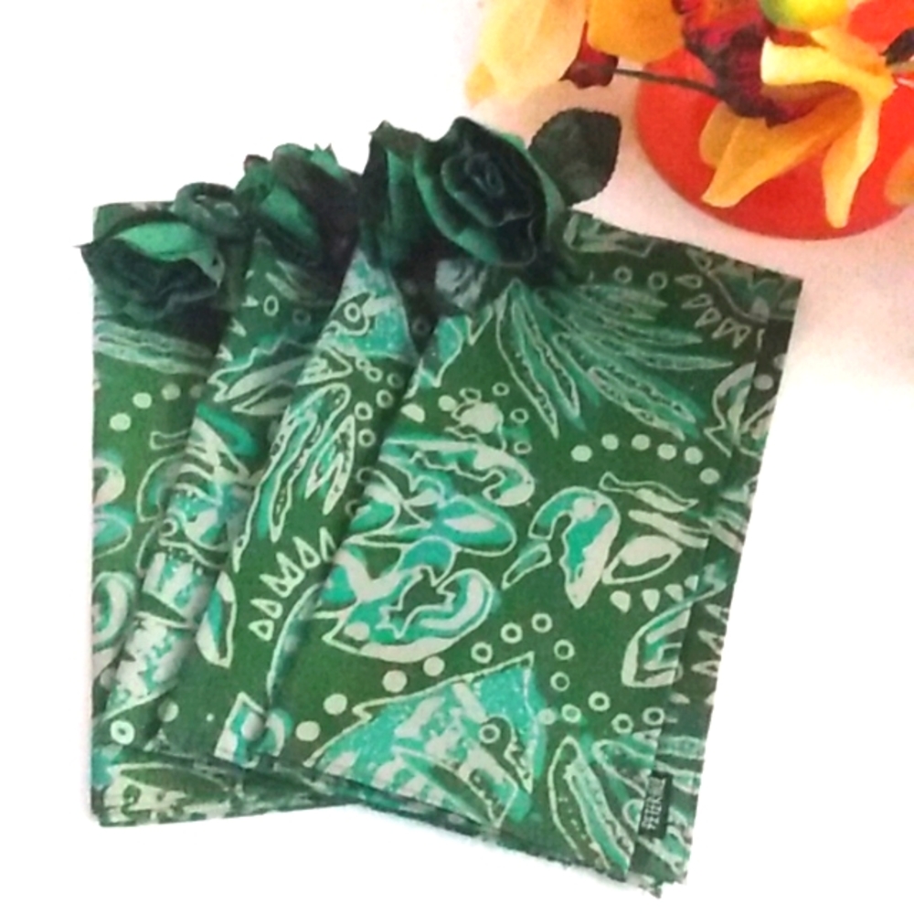 PETER HOE Decorative Table Napkins and Ring Holders 4 Pc Set Green  21"x21" NWOT - Picture 4 of 9